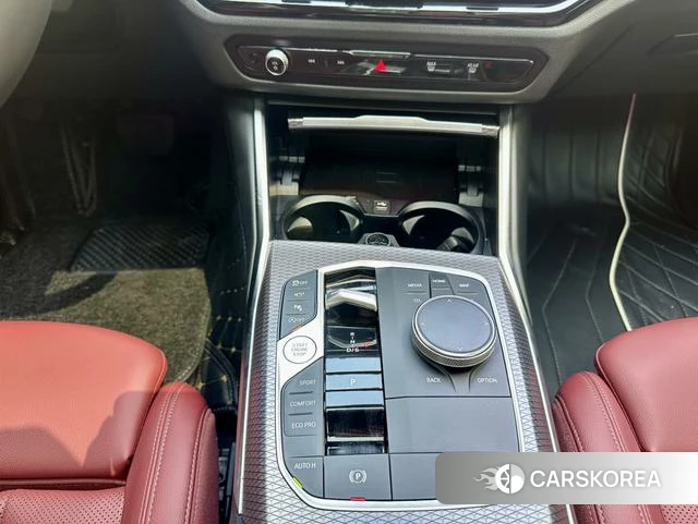 BMW 3 series 2024 Черный из Китая, фото 2