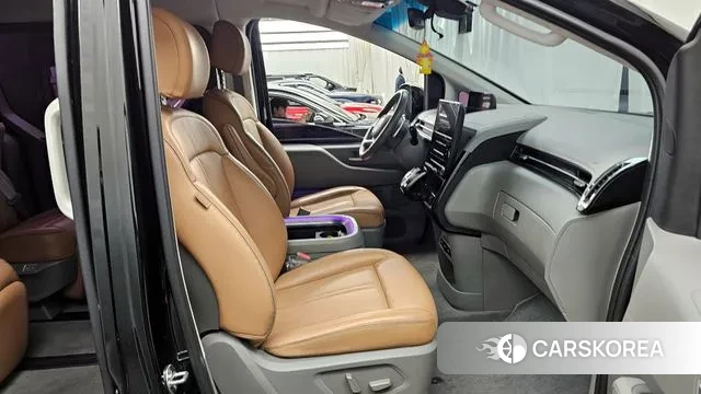 Hyundai Staria 2022 Черный из Кореи, фото 2