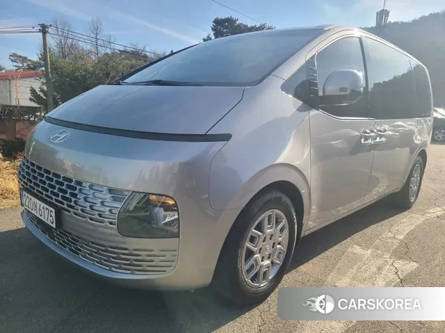 Hyundai Staria 2021 Серебряный из Кореи, фото 2