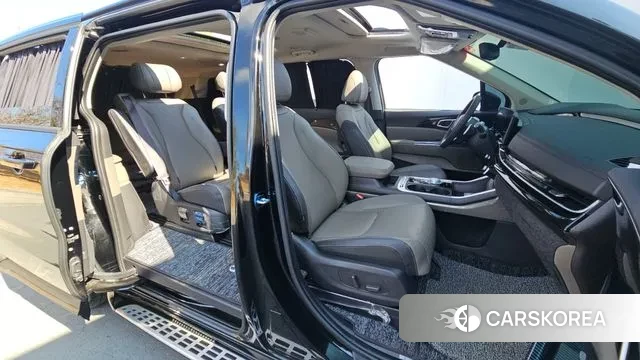 Kia The New Carnival 4th Generation 2024 Черный из Кореи, фото 2