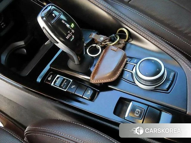 BMW X1 (F48) 2021 Белый из Кореи, фото 2