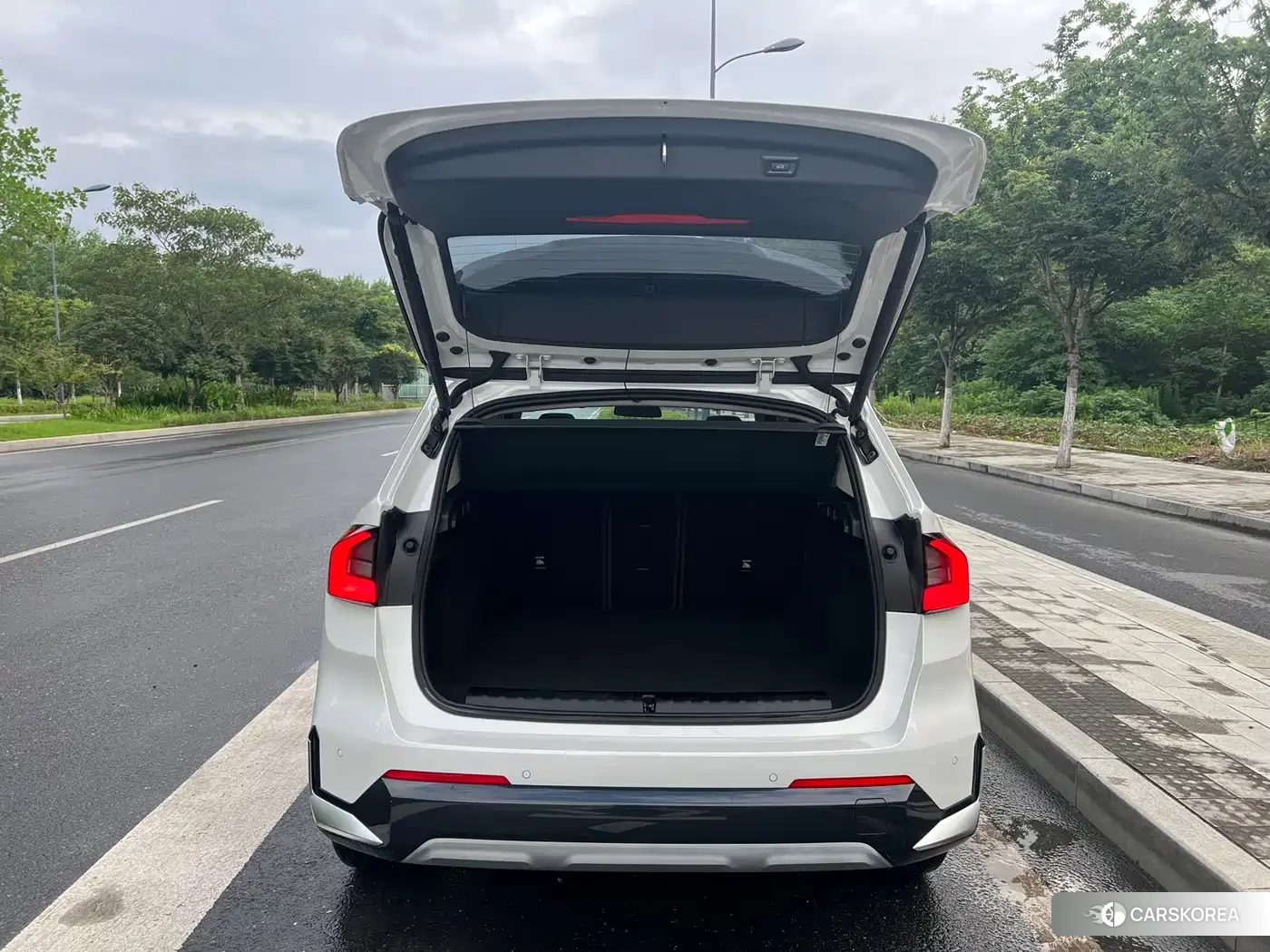 BMW X1 2023 Белый из Китая, фото 2