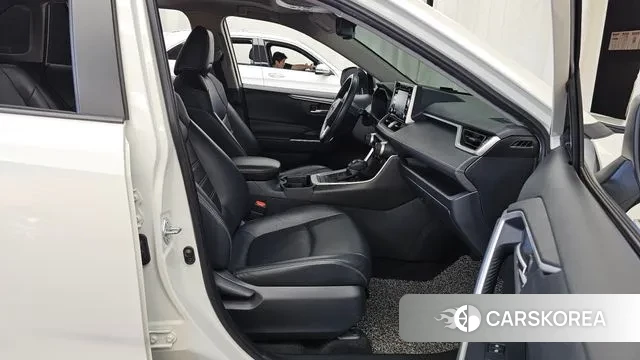 Toyota RAV4 5th Generation 2020 Белый из Кореи, фото 2