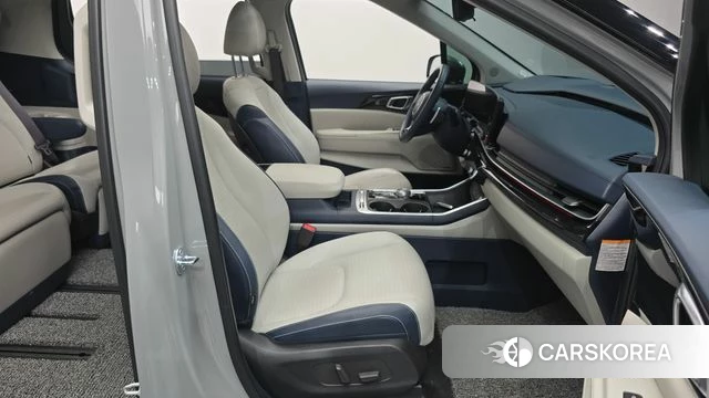 Kia The New Carnival 4th Generation 2024 Серый из Кореи, фото 2