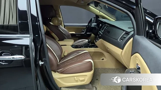 Kia The New Carnival 2019 Черный из Кореи, фото 2