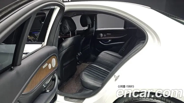 Mercedes-Benz E-Class W213 2020 Белый из Кореи, фото 2