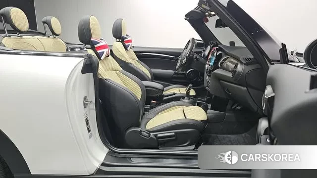 Mini Cooper S Convertible 2023 Белый из Кореи, фото 2