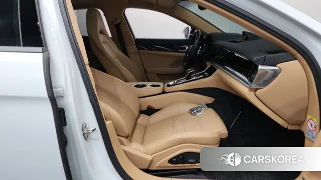 Porsche Panamera (971) 2023 Белый из Кореи, фото 2