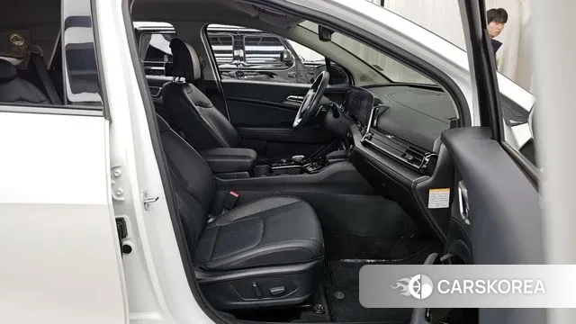 Kia Sportage 5th Generation Hybrid 2022 Белый из Кореи, фото 2