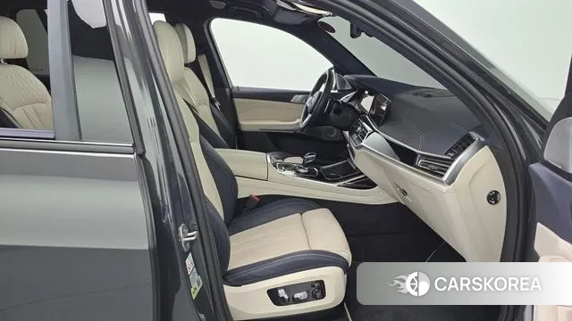 BMW X7 (G07) 2022 Серый из Кореи, фото 2