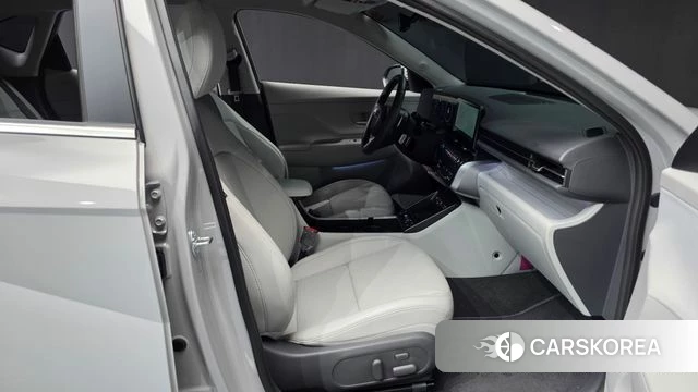 Hyundai Kona (SX2) 2025 Серебристо-серый из Кореи, фото 2