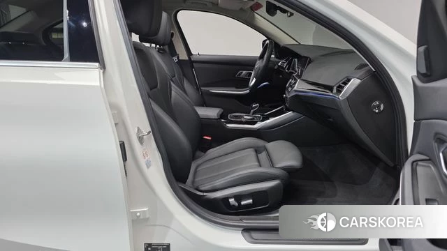 BMW 3 Series (G20) 2021 Белый из Кореи, фото 2