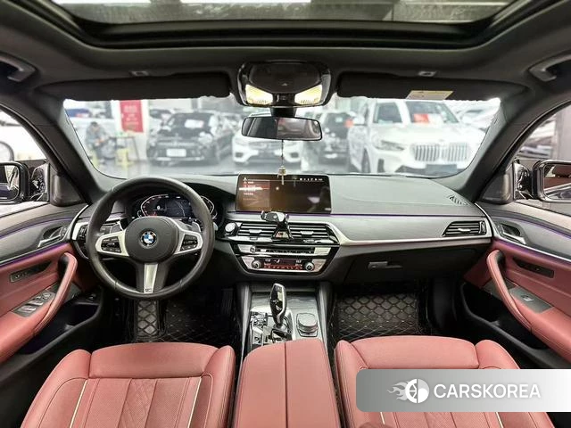 BMW 5 series 2022 Черный из Китая, фото 2