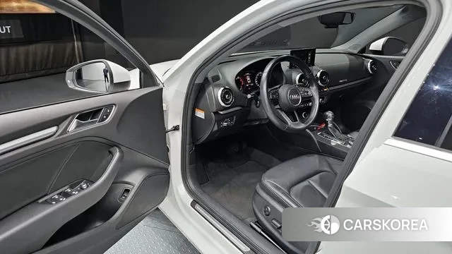 Audi New A3 2018 Белый из Кореи, фото 2