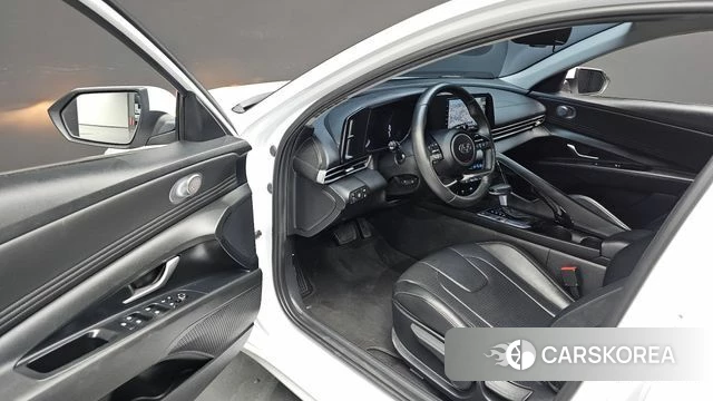 Hyundai Avante Hybrid (CN7) 2023 Белый из Кореи, фото 2