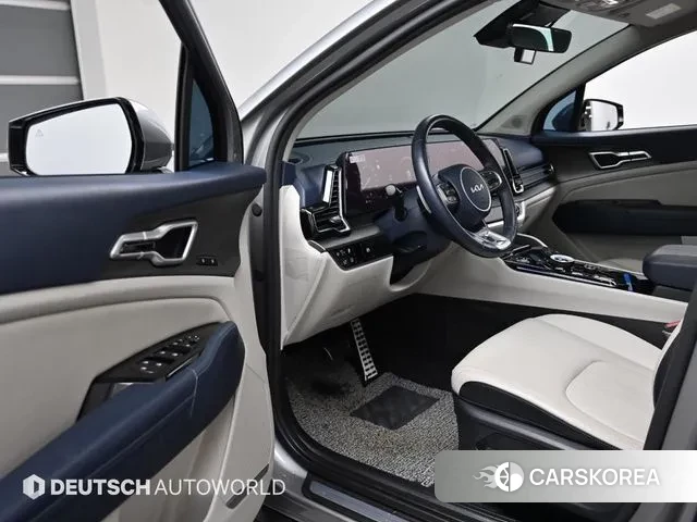Kia Sportage 5th Generation Hybrid 2023 Серебристо-серый из Кореи, фото 2