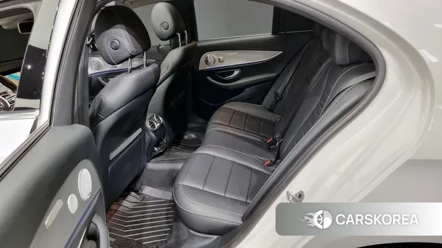 Mercedes-Benz E-Class W213 2020 Белый из Кореи, фото 2