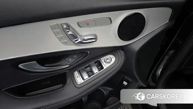 Mercedes-Benz GLC-Class X253 2020 Черный из Кореи, фото 2