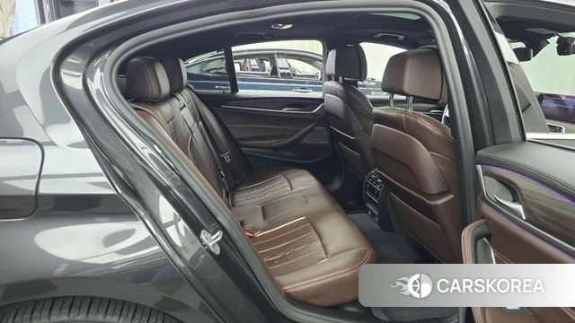 BMW 5 Series (G30) 2020 Серый из Кореи, фото 2