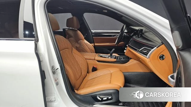 BMW 7 Series (G11) 2019 Белый из Кореи, фото 2