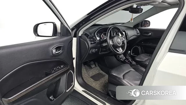 Jeep Compass 2nd Generation 2019 Белый из Кореи, фото 2