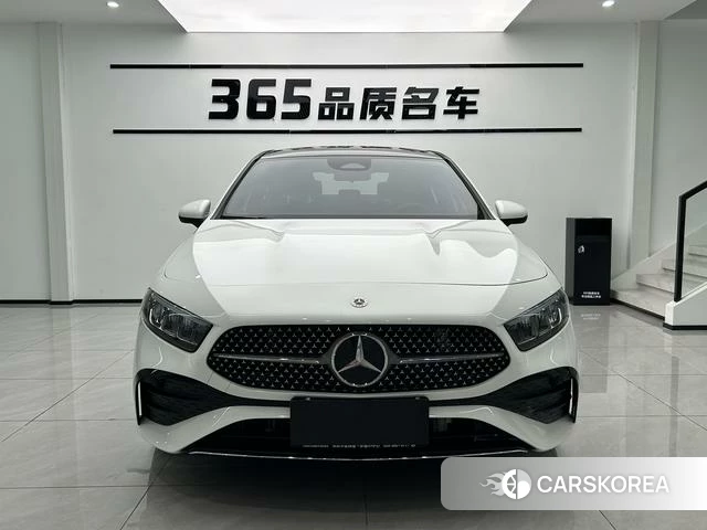 Mercedes-Benz Class A 2024 Белый из Китая, фото 2