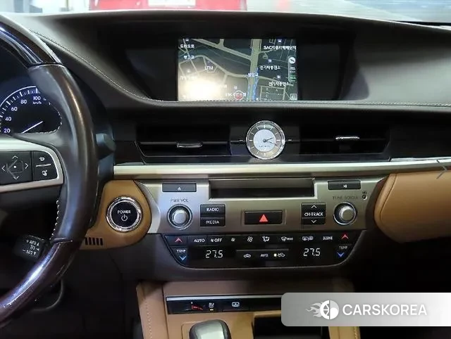 Lexus New ES300h 2018 Белый из Кореи, фото 2