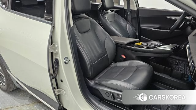 Kia EV6 2021 Серебристо-серый из Кореи, фото 2