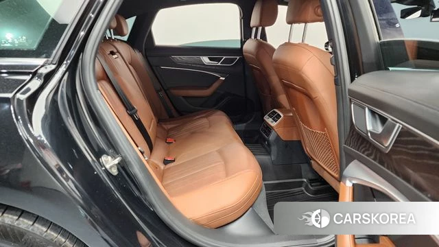 Audi A6 (C8) 2021 Черный из Кореи, фото 2