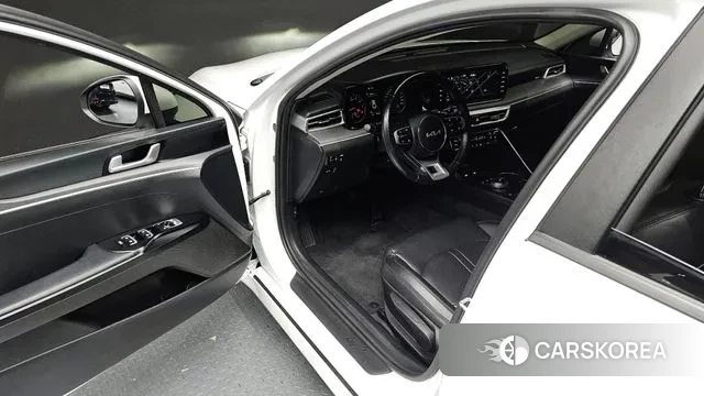 Kia K5 3rd generation 2022 Белый из Кореи, фото 2