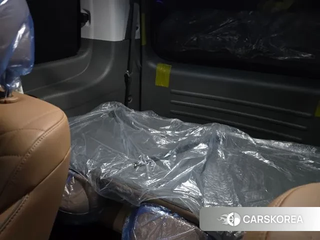 Hyundai Staria 2025 Черный из Кореи, фото 2