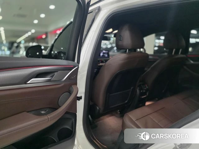 BMW X4 (G02) 2025 Белый из Кореи, фото 2