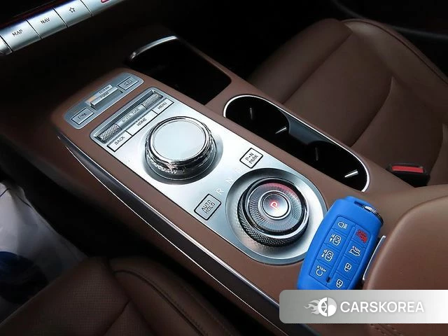 Genesis GV70 2022 Серебряный из Кореи, фото 2