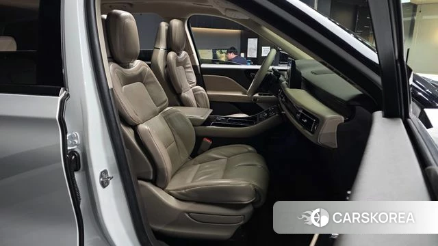 Lincoln Aviator 2nd generation 2021 Серый из Кореи, фото 2