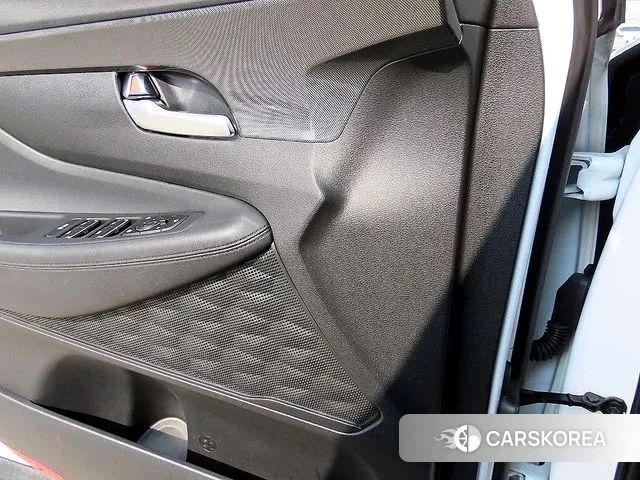 Hyundai The New Santa Fe 2021 Белый из Кореи, фото 2