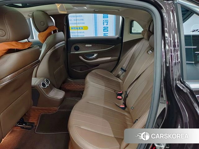 Mercedes-Benz E-class PHEV 2023 Коричневый из Китая, фото 2
