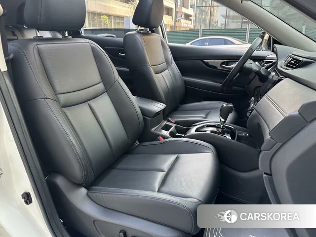 Nissan Qijun 2025 Белый из Китая, фото 2