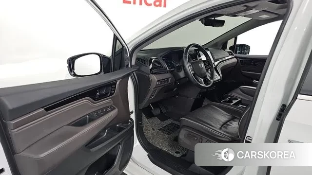 Honda Odyssey 2022 Белый из Кореи, фото 2