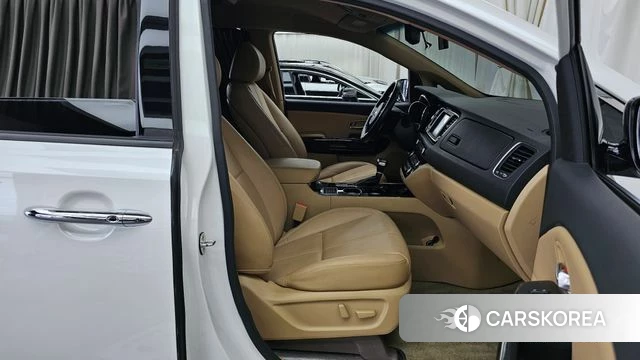 Kia The New Carnival 2019 Белый из Кореи, фото 2
