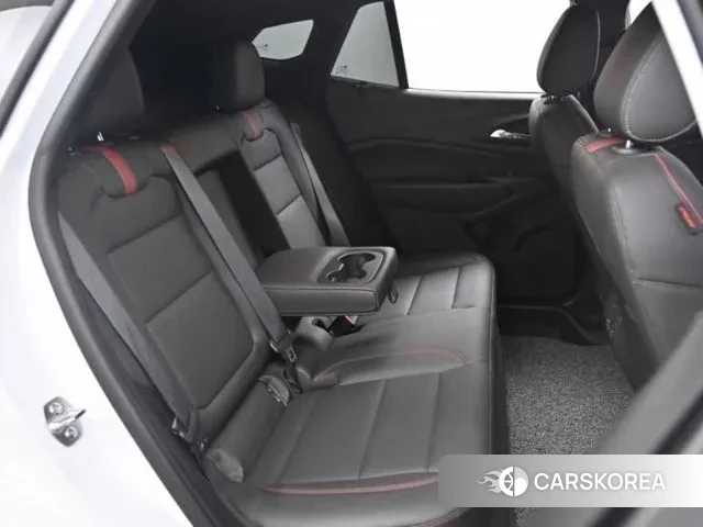 Chevrolet (GM Daewoo) Trax Crossover 2024 Белый из Кореи, фото 2