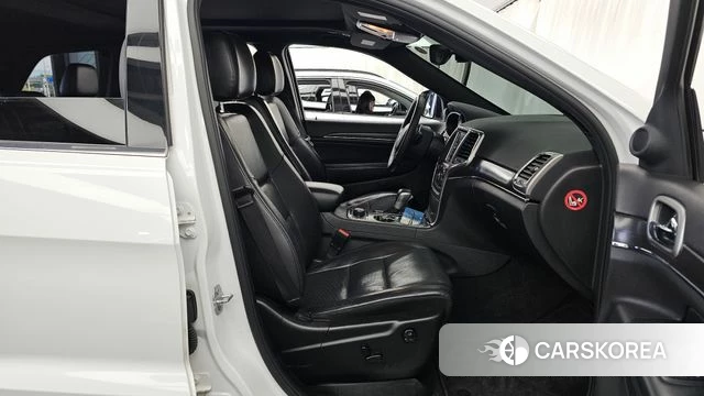 Jeep Grand Cherokee 2018 Белый из Кореи, фото 2