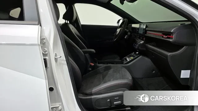 Hyundai Kona (SX2) 2023 Белый из Кореи, фото 2