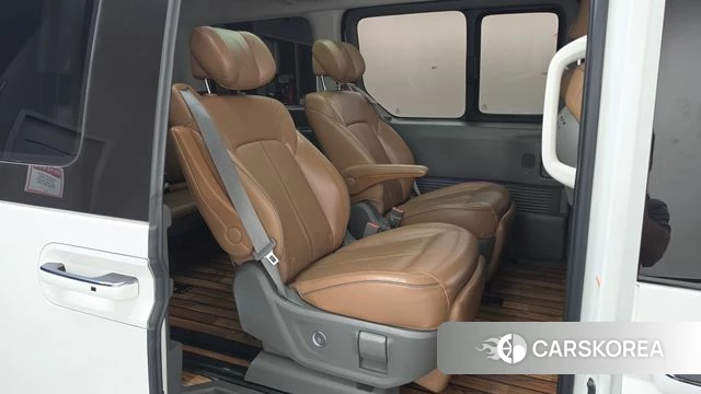 Hyundai Staria 2024 Белый из Кореи, фото 2