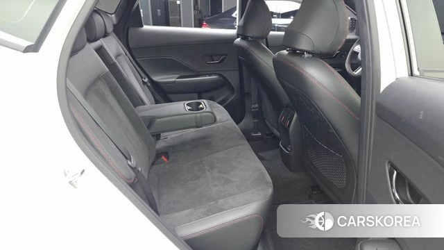 Hyundai Kona (SX2) 2023 Белый из Кореи, фото 2