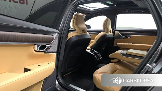 Volvo S90 2023 Серый из Кореи, фото 2