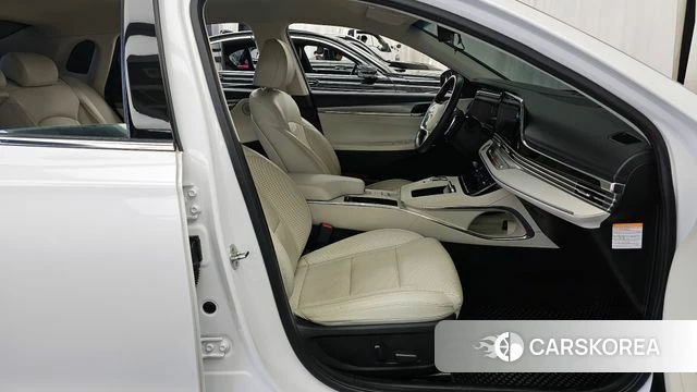 Hyundai The New Grandeur IG Hybrid 2021 Белый из Кореи, фото 2