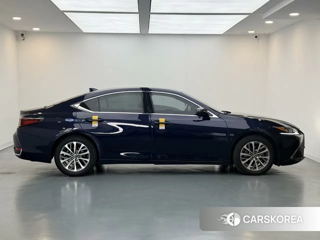 Lexus ES 2024 Синий из Китая, фото 2