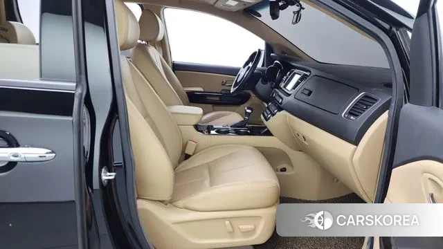 Kia The New Carnival 2018 Черный из Кореи, фото 2