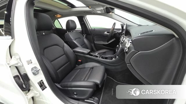 Mercedes-Benz GLA-Class X156 2019 Белый из Кореи, фото 2