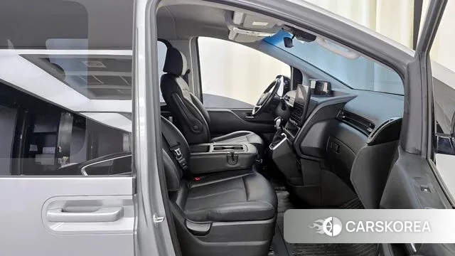 Hyundai Staria 2021 Серебристо-серый из Кореи, фото 2